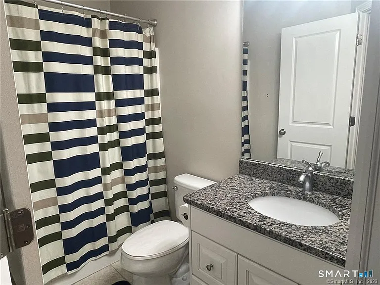 380 King St #5 — Photo 11