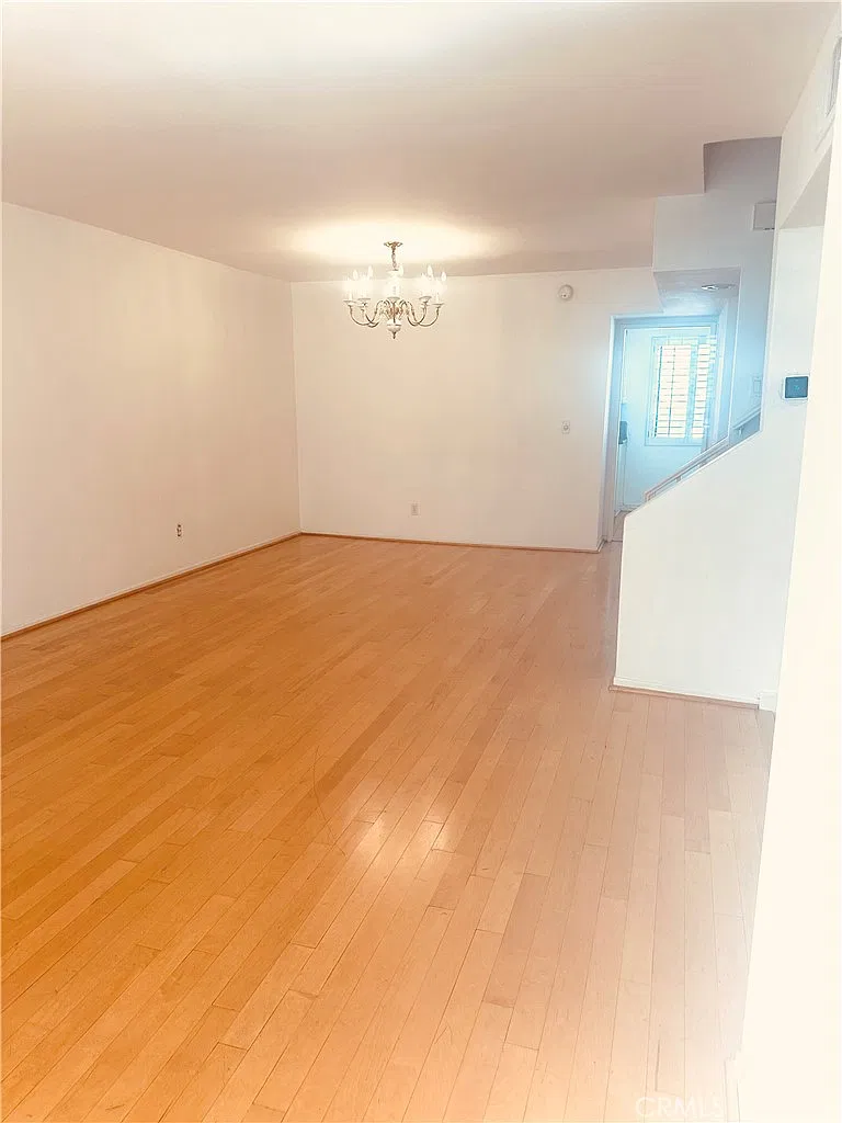2 bed, 2.5 bath, 1338 sqft, $3,600 — Photo 4