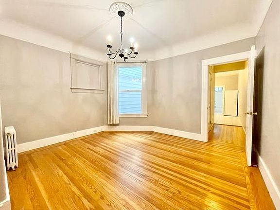 2nd image of 307 Guerrero St APT 2