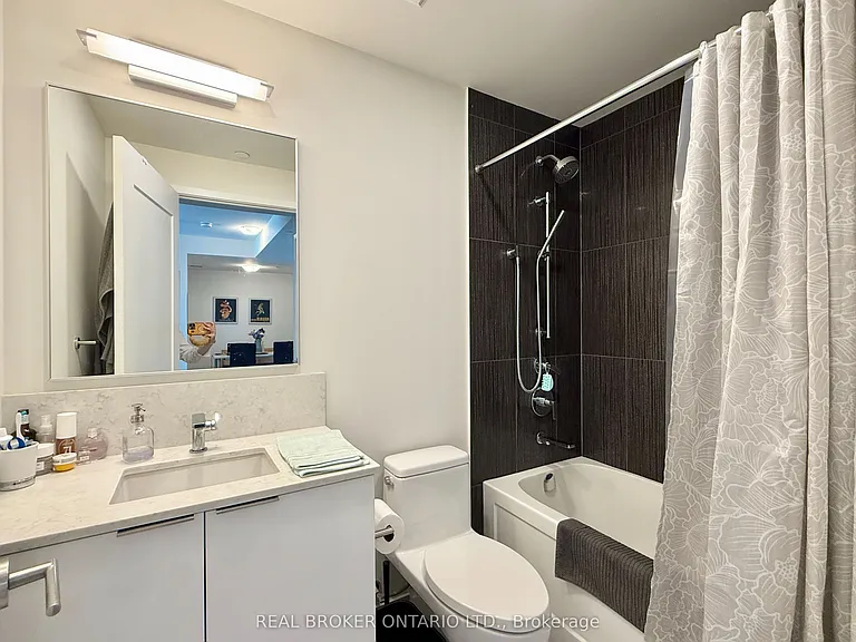 28 Freeland St #1108 — Photo 12