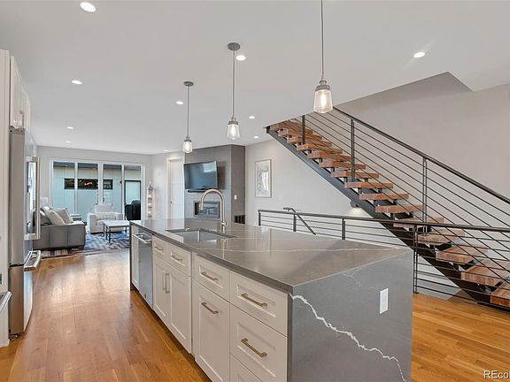 5th image of 3644 Vallejo Street