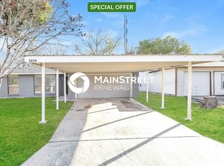 5050 Gordon Cooper Dr, Kirby, TX 78219