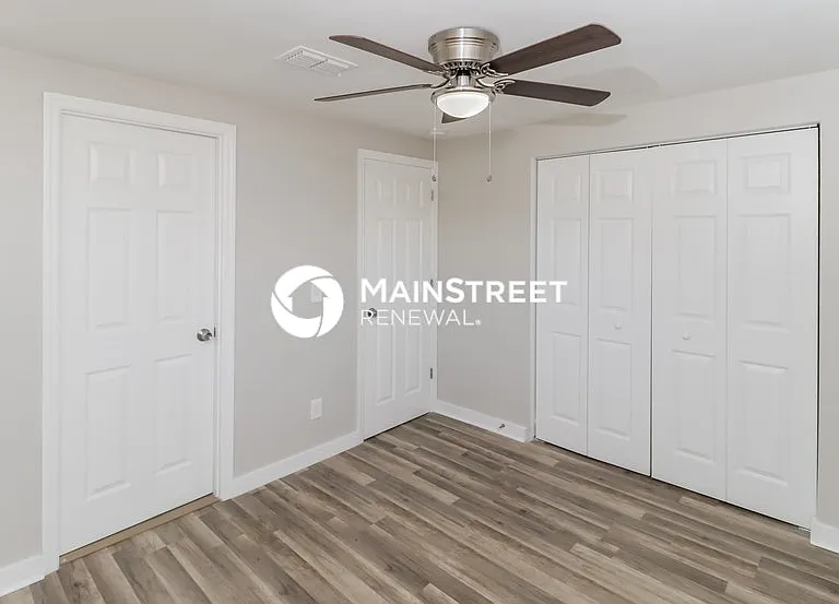 637 W Alamo Dr — Photo 7