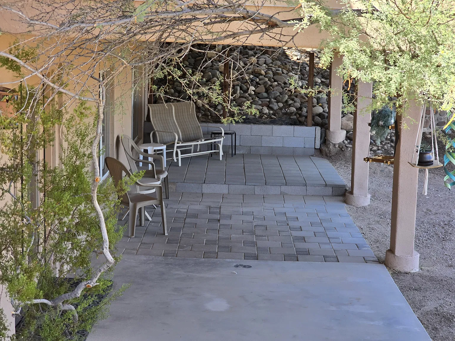 1290 W Cherokee Lane (Basement) - 1 — Photo 2