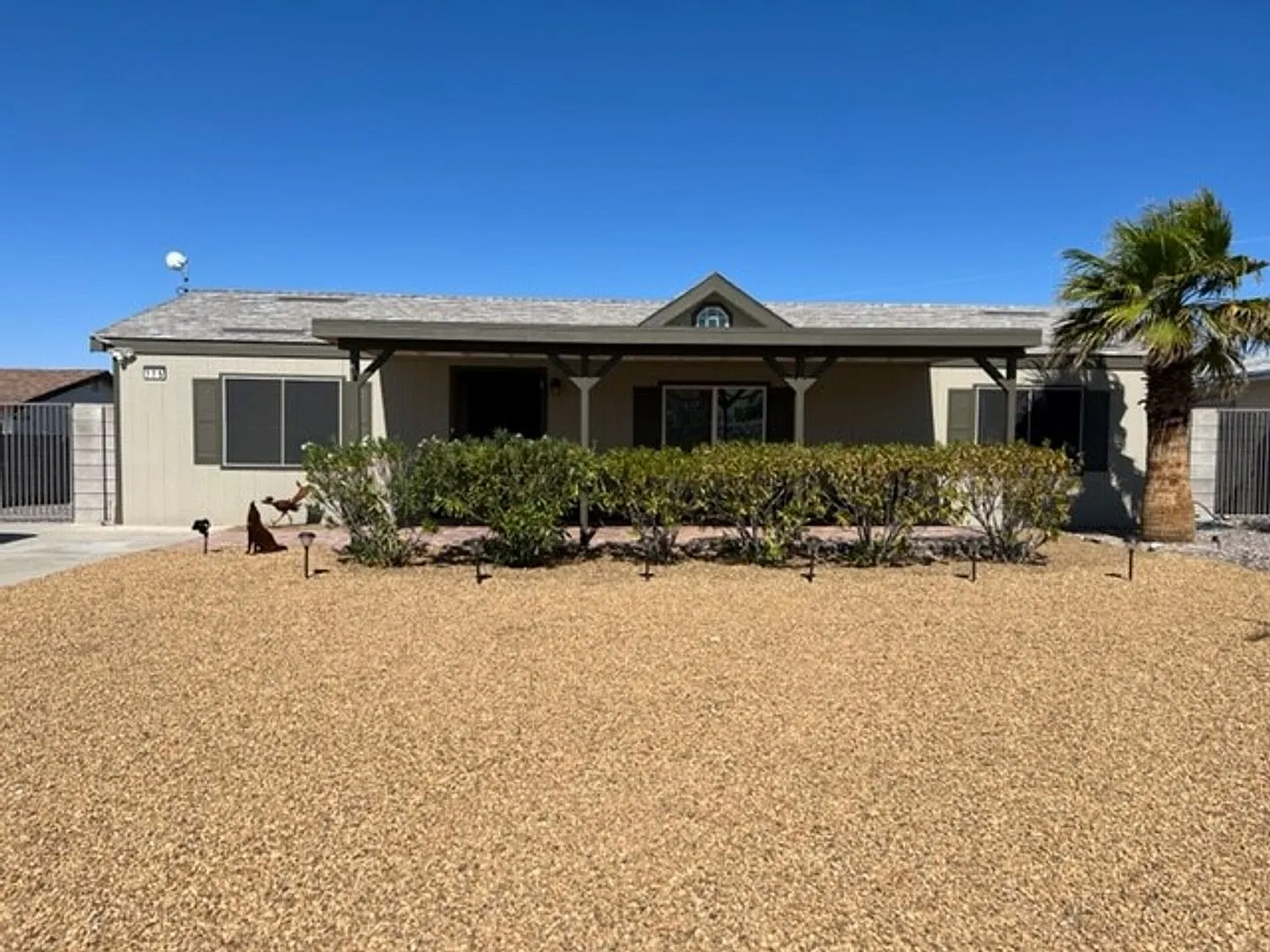 3 Bedroom Fully Furnished Winter Vacation Rental With View!/Utilities Included — Photo 2