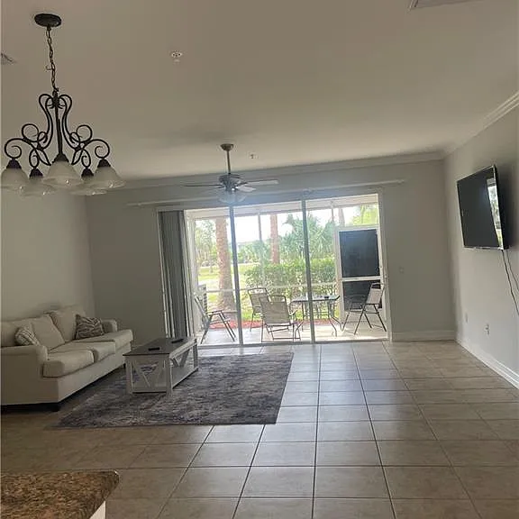 884 Hampton Cir #159 — Photo 3