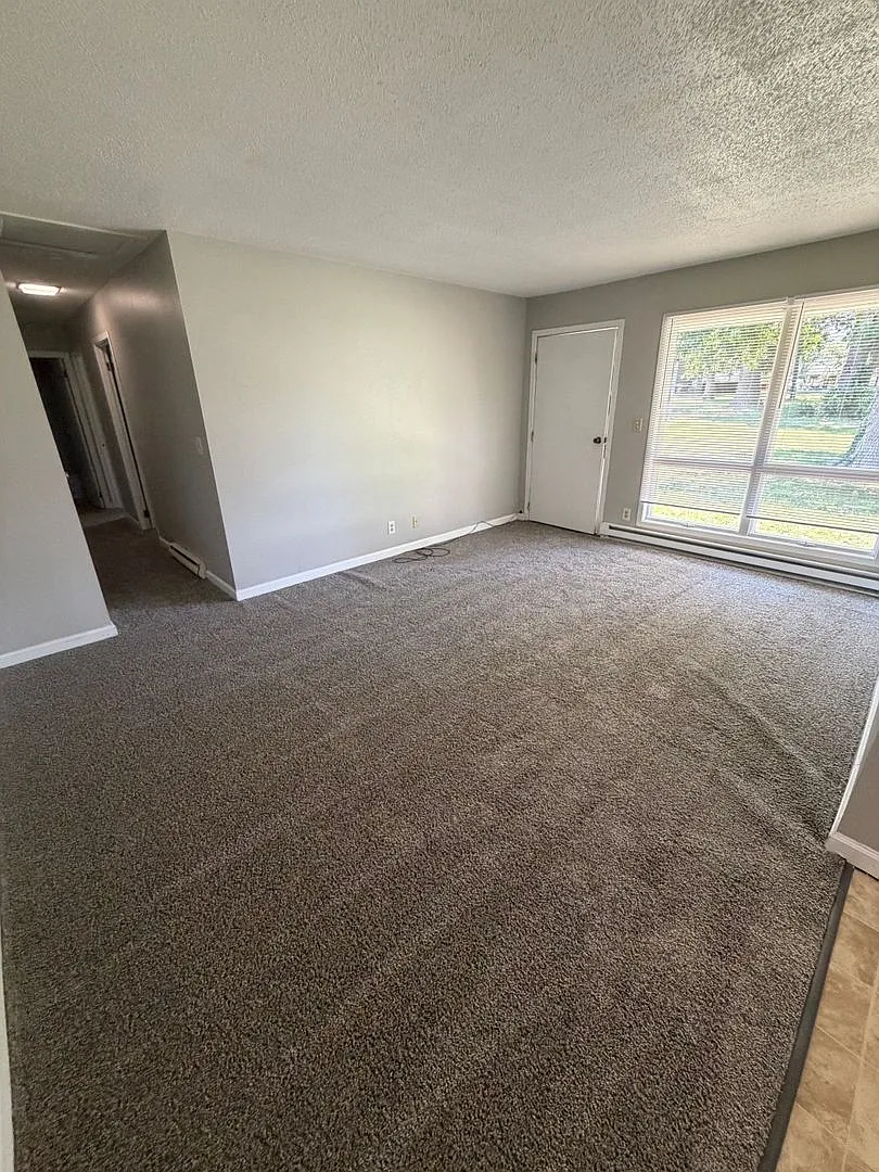 Leonard Street Apartments — Photo 2
