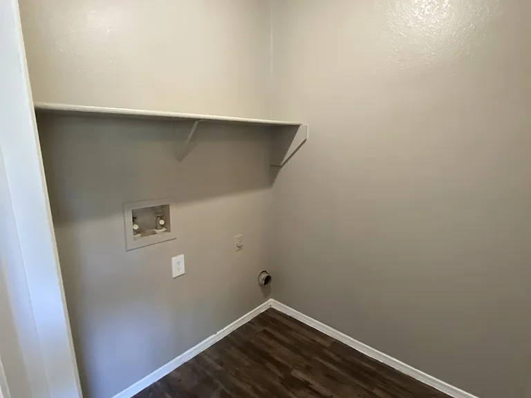 Walnut Creek Apartments — Photo 111