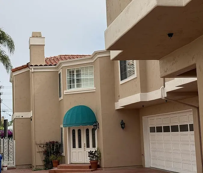 2103 Gates Ave #B — Photo 3