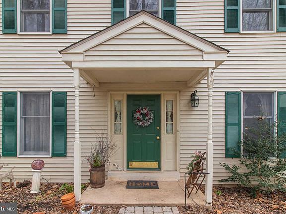 2nd image of 128 Governors Cir