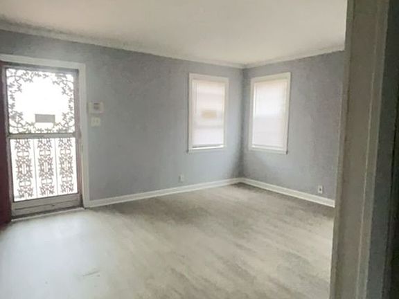 2nd image of 277 W Waldorf Ave