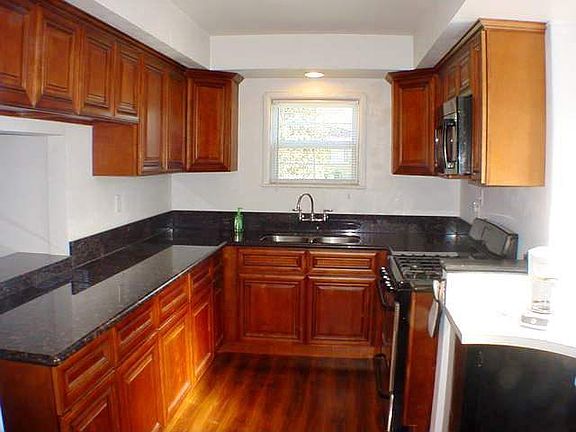 3rd image of 11562 Keith Dr