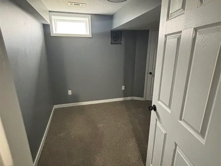 1608 Mondamin Ave #1614 — Photo 6