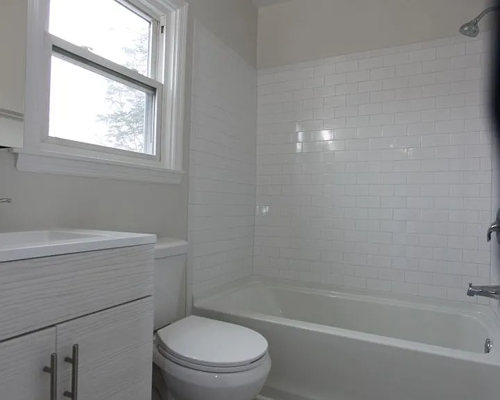 33-35 Abruyn St — Photo 5