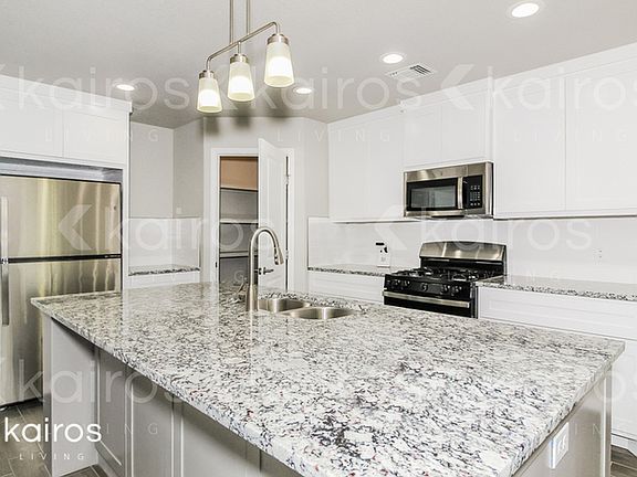3rd image of 2801 Destin Ave