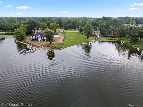 0 Clintonville Rd, Waterford, MI 48329