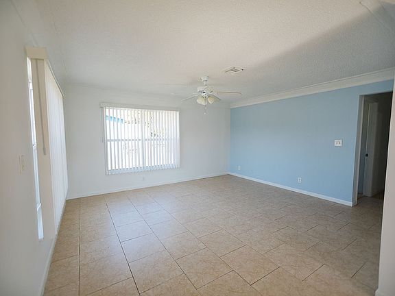 3rd image of 2810 NW 26th St