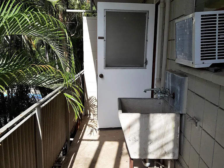 1442 Wilder Ave #5 — Photo 14