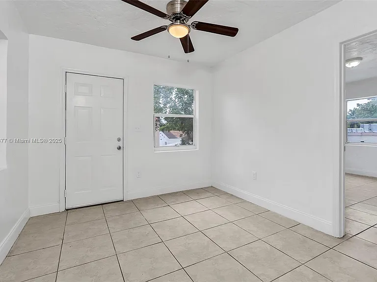 1137 NW 29th Ter #1130 — Photo 15