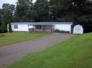 2404 Deerhaven Rd, Galax, VA 24333
