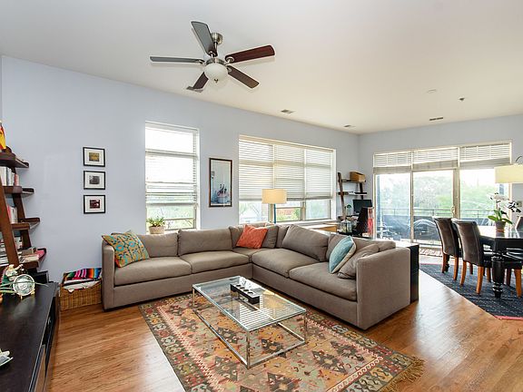 2nd image of 2915 N Clybourn Ave Unit 301