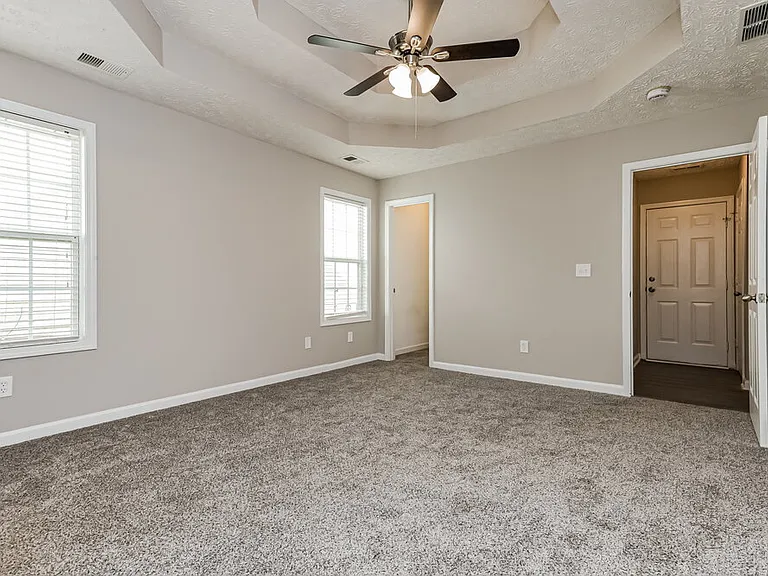 225 Lassiter Dr — Photo 10