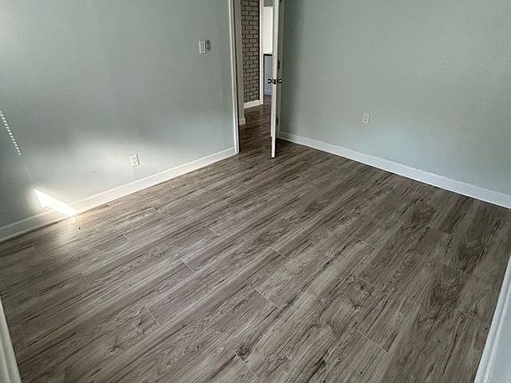 4th image of 11506 Missouri St
