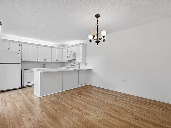 4th image of 310 3rd Court