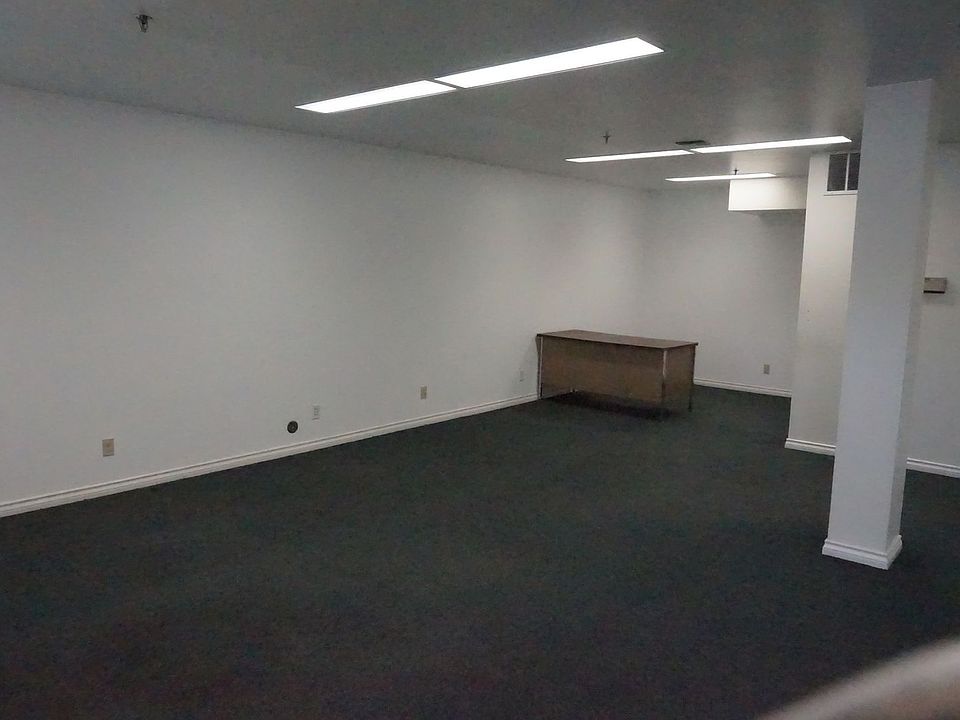 1st image of 5711 Vista Dr #100