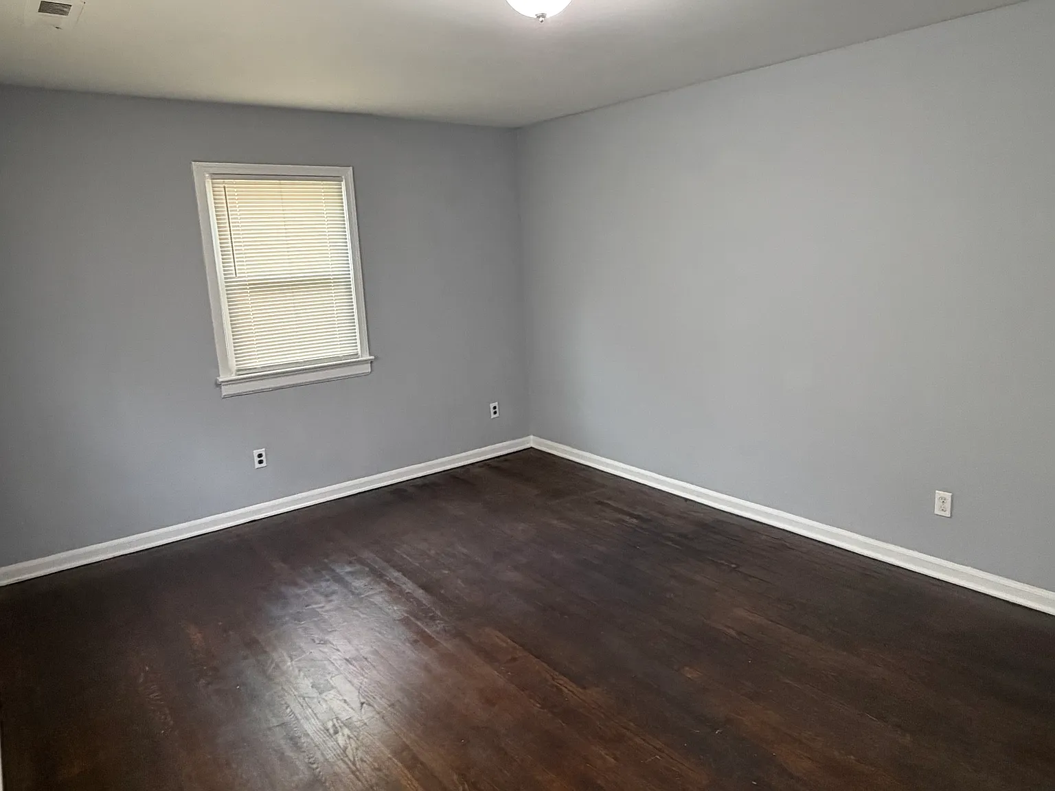 3 bed, 912 sqft, $1,800 — Photo 4