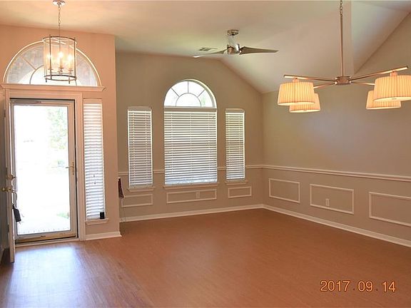 3rd image of 3958 Harbor Dr