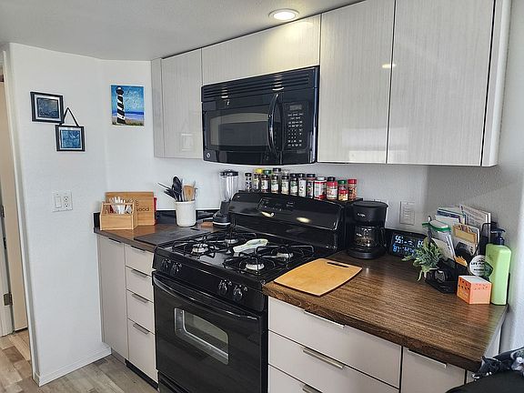 5th image of 17600 Ocean Blvd Unit B5