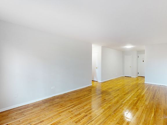 3rd image of 165 Christopher St #6R