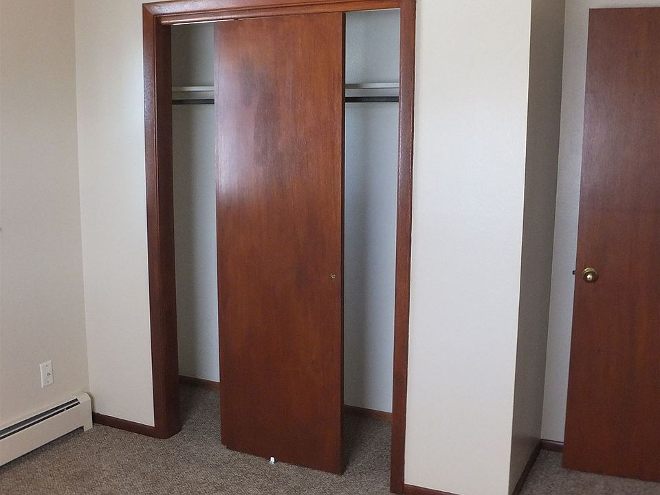 Bedroom 1 Closet