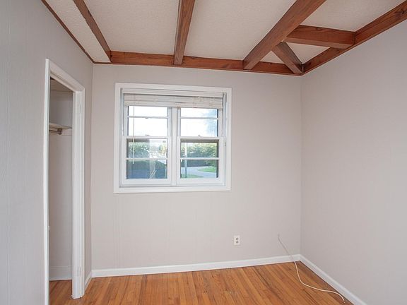 4th image of 2851 Ion Ave