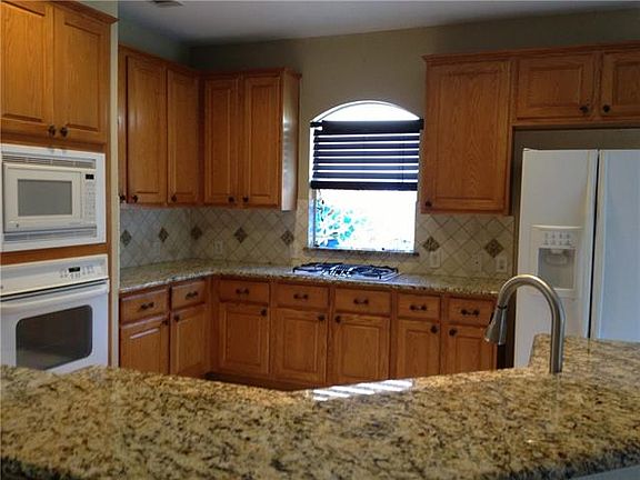 4th image of 4676 Wales Dr