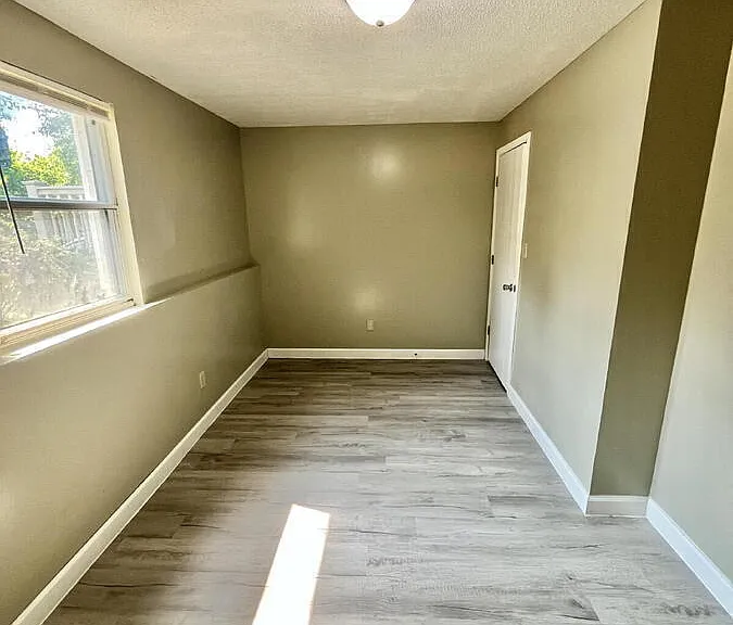 2605 Singing Hills Dr — Photo 37