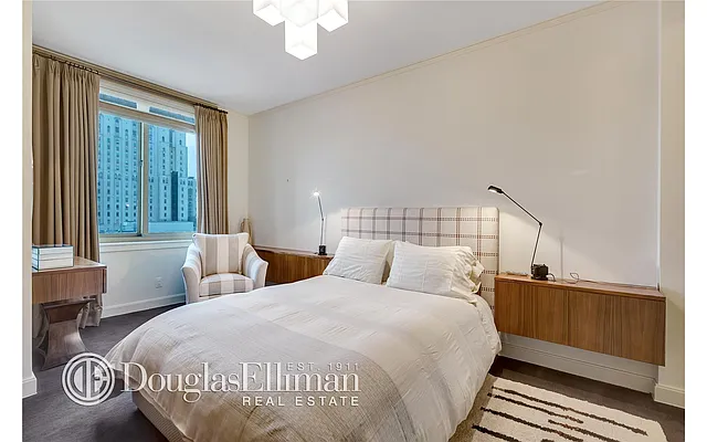Sold by Douglas Elliman | media 15