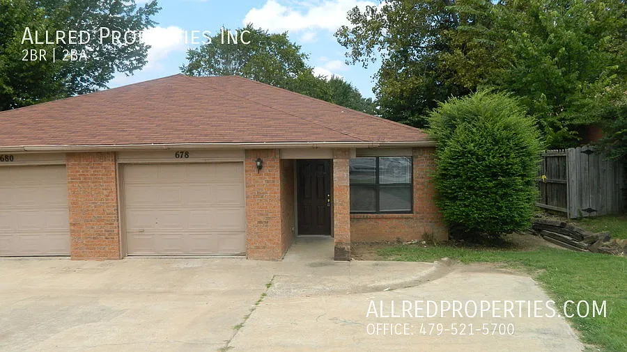 678 W Martha Dr