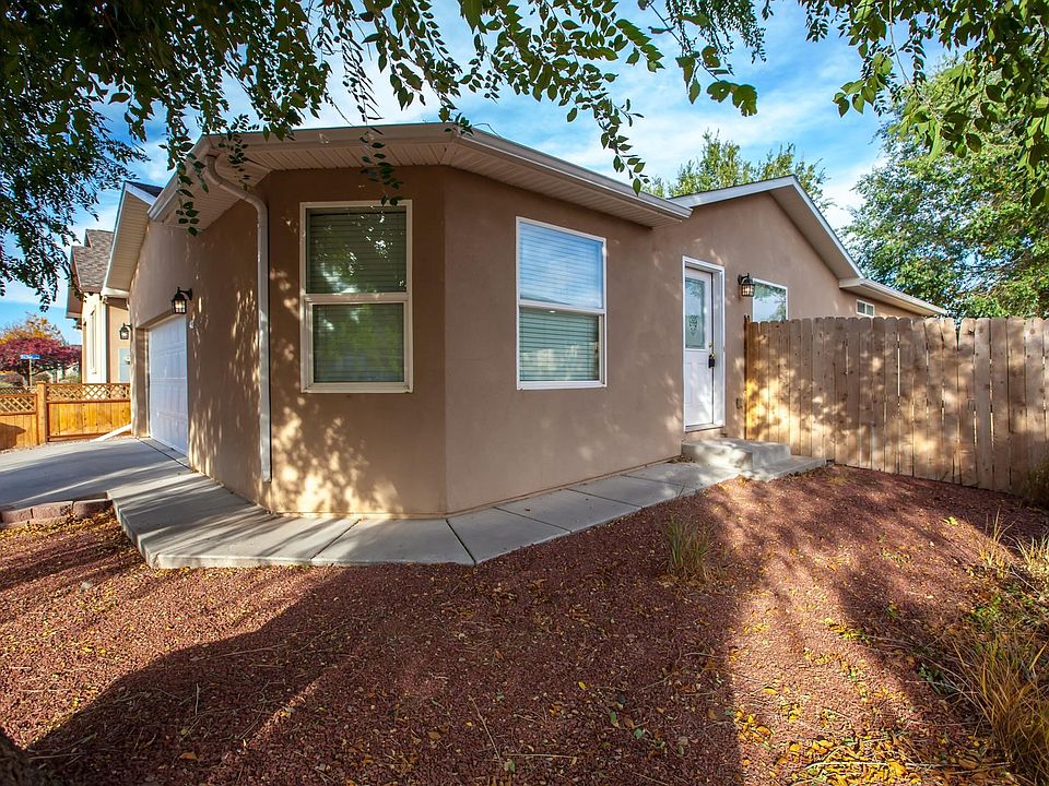 1st image of 412 Bear Dance Dr