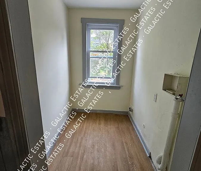 668 Harvard St #1 — Photo 9