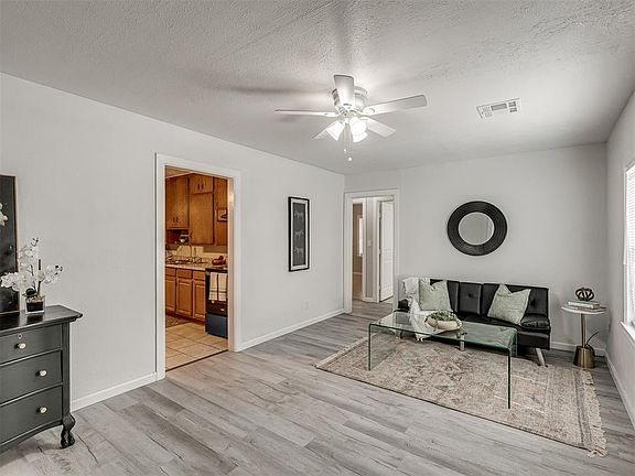 5th image of 3115 SW 20th St