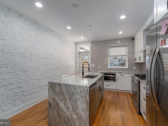 4th image of 413 S Robinson St