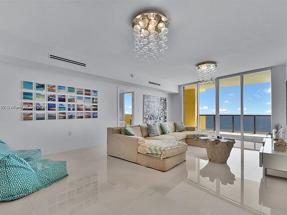 3rd image of 16275 Collins Ave APT 2601
