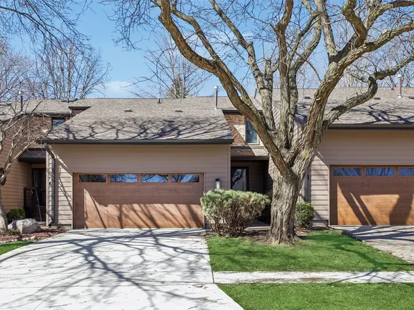 4817 Cedar Dr, West Des Moines, IA 50266