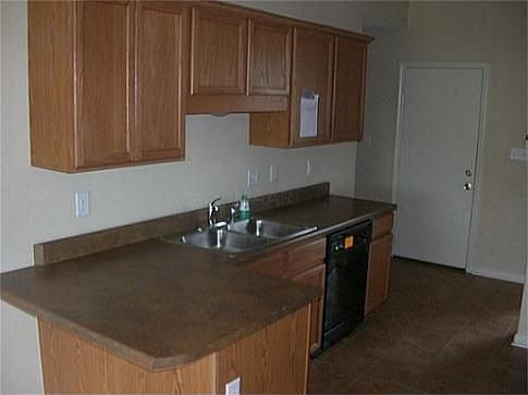 5th image of 10043 Bloomsbury Ave