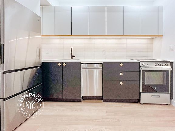 3rd image of 650 Madison St #5F
