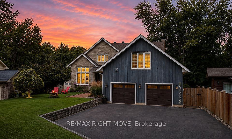 1st image of 2640 Westshore Cres