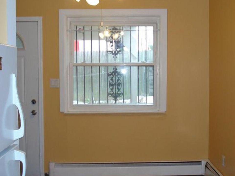 2nd image of 1645 Research Ave