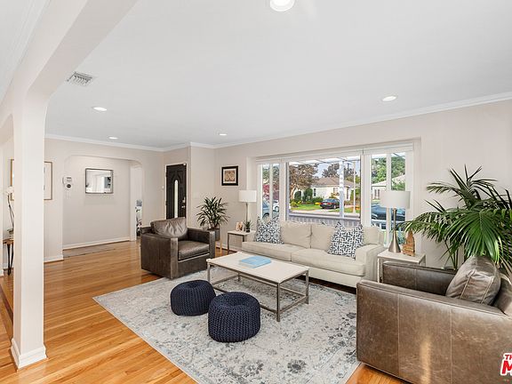 3rd image of 8401 Winsford Ave